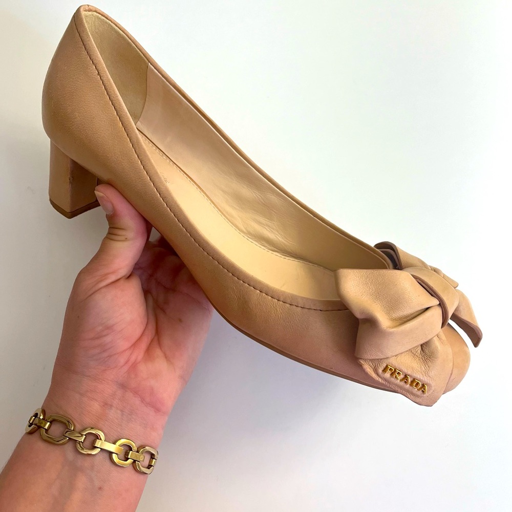 Prada Tan Leather Bow Heels Size 37.5